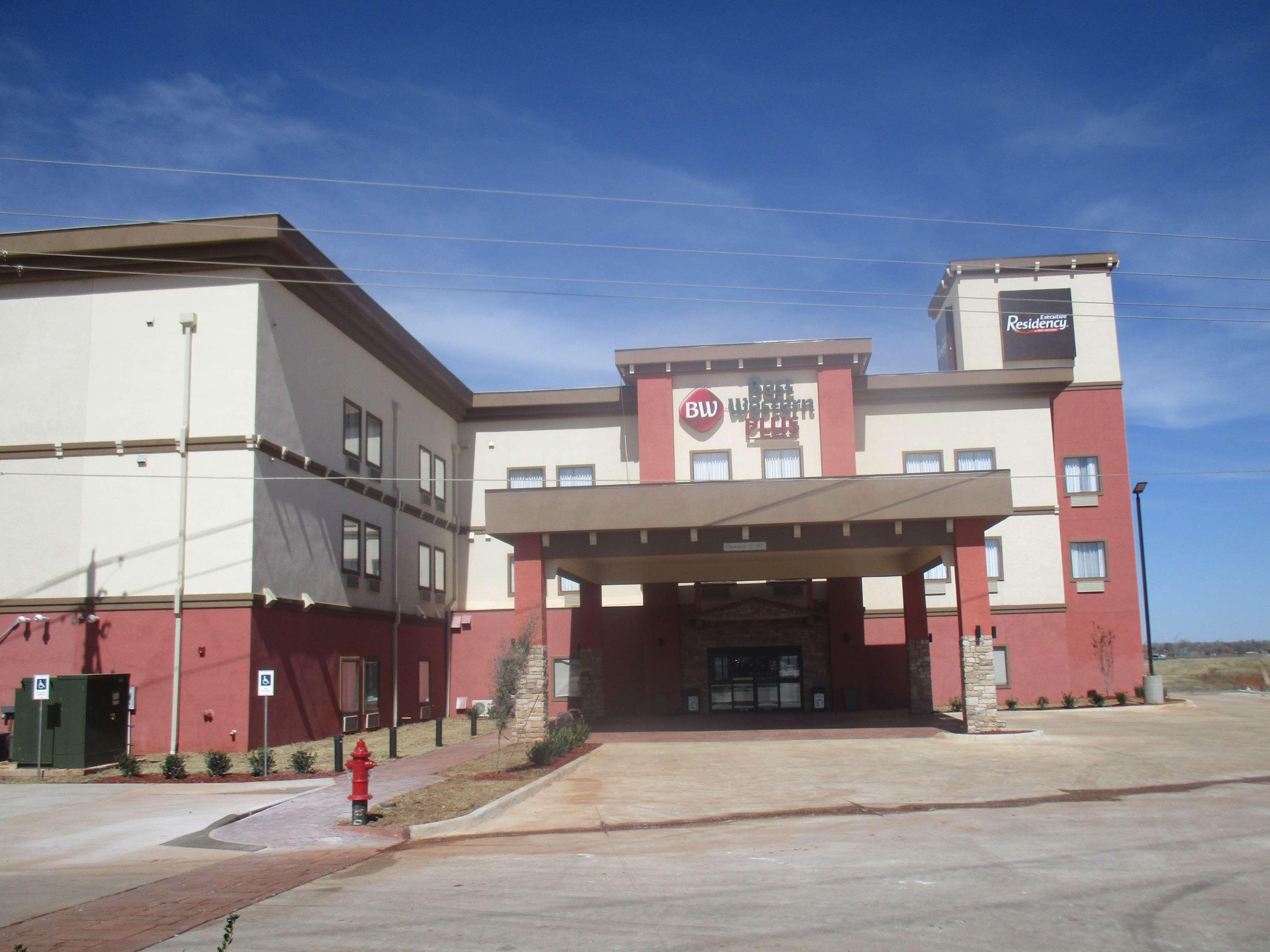 Best Western Plus/Executive Residency Elk City Exterior photo