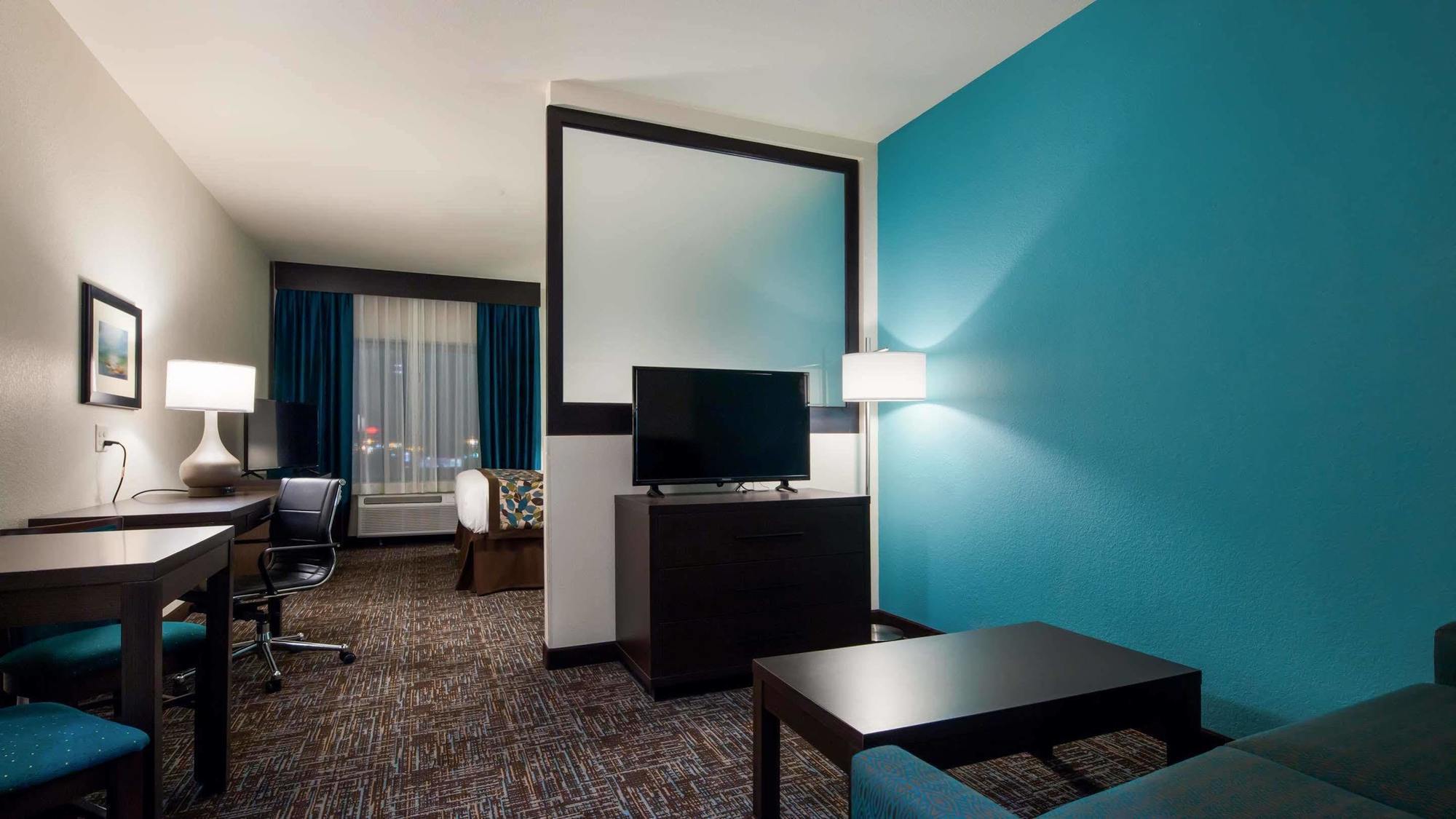 Best Western Plus/Executive Residency Elk City Exterior photo