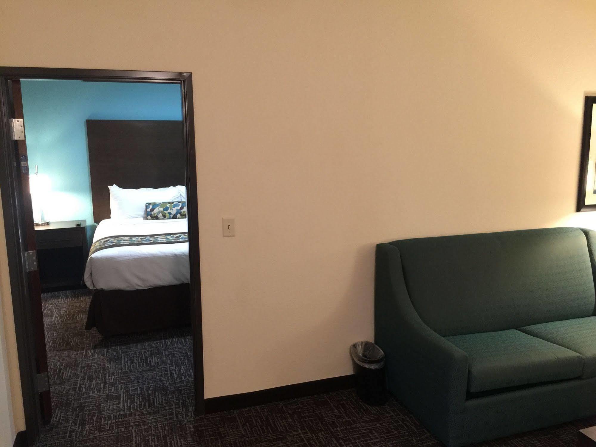 Best Western Plus/Executive Residency Elk City Exterior photo