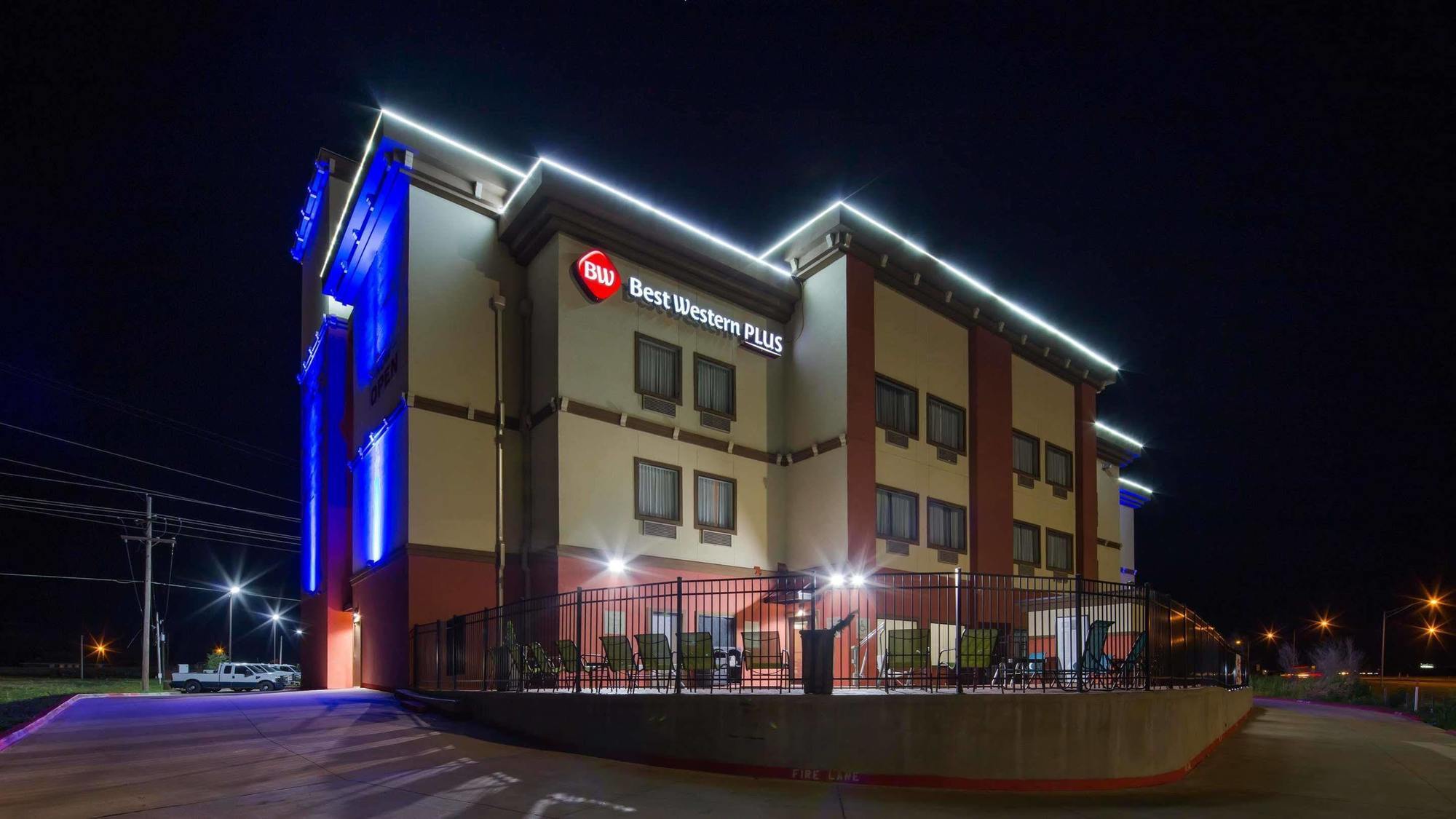 Best Western Plus/Executive Residency Elk City Exterior photo